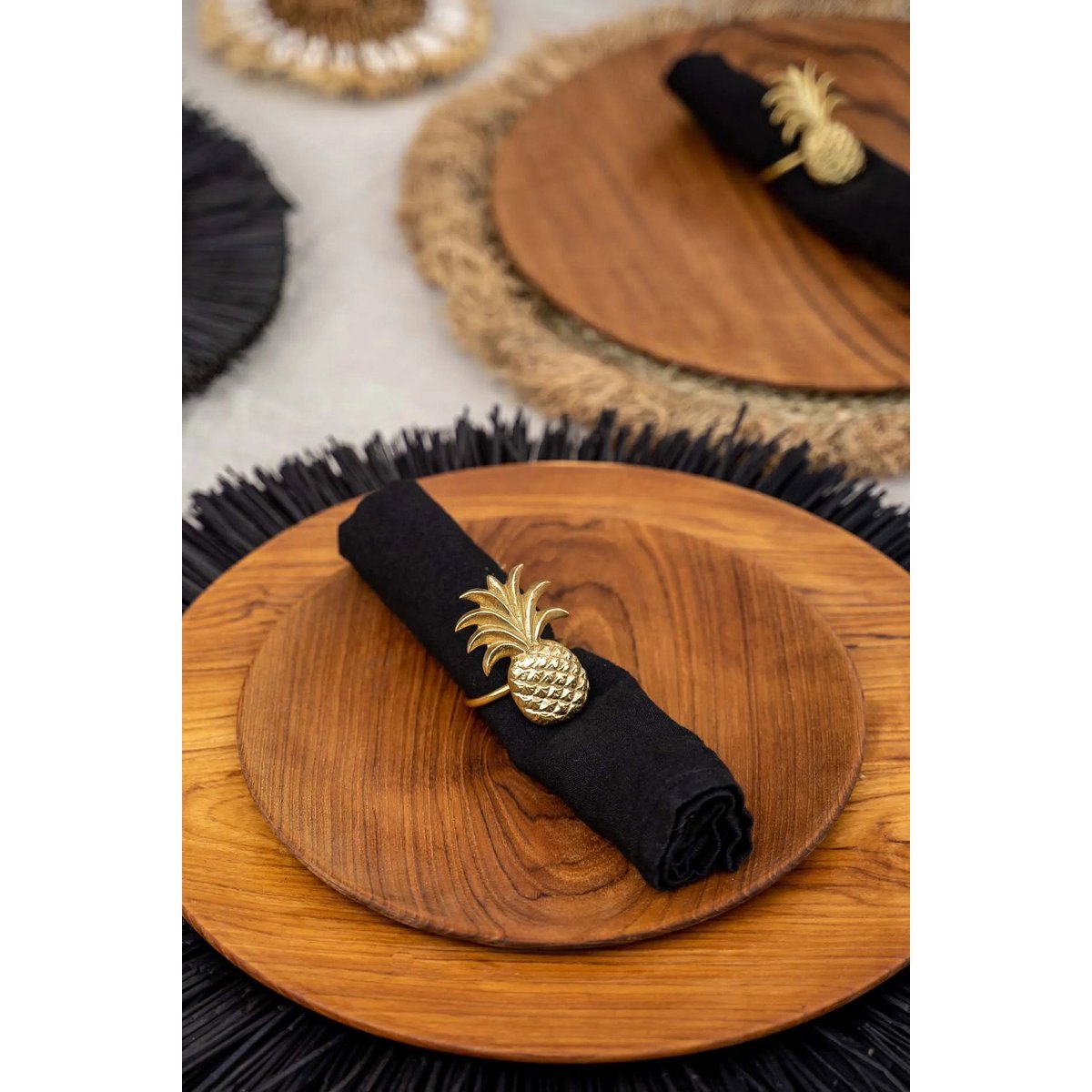 The Teak Root Round Plate - 35x35 cm