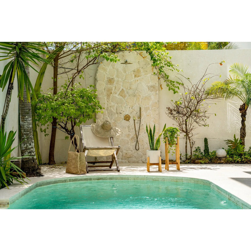 Terracotta plantenhouder met teakhout