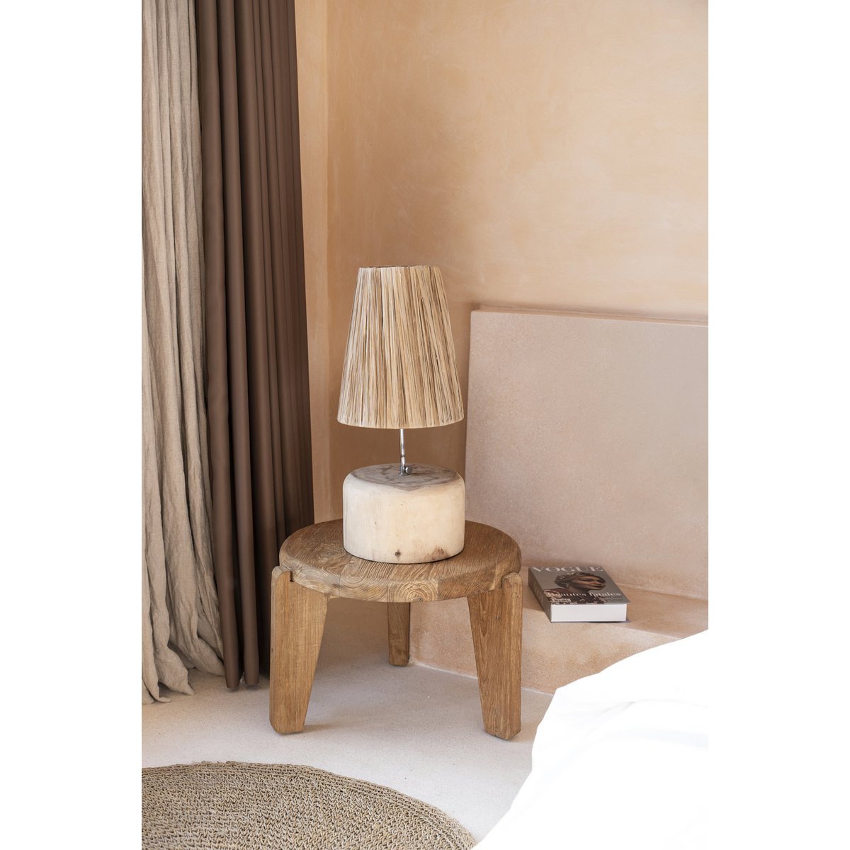 Driepotige salontafel van teakhout