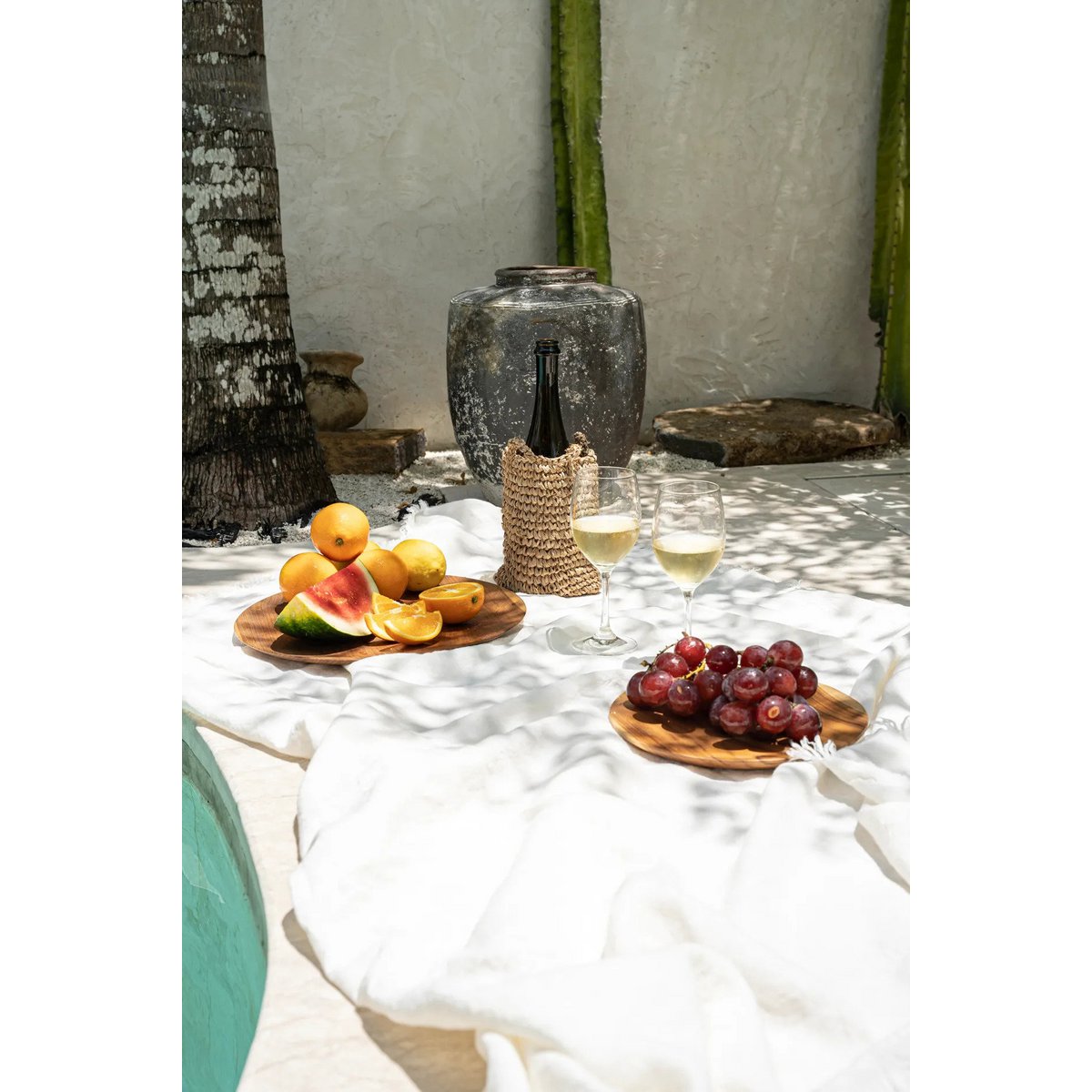 The Teak Root Round Plate - 25x25 cm