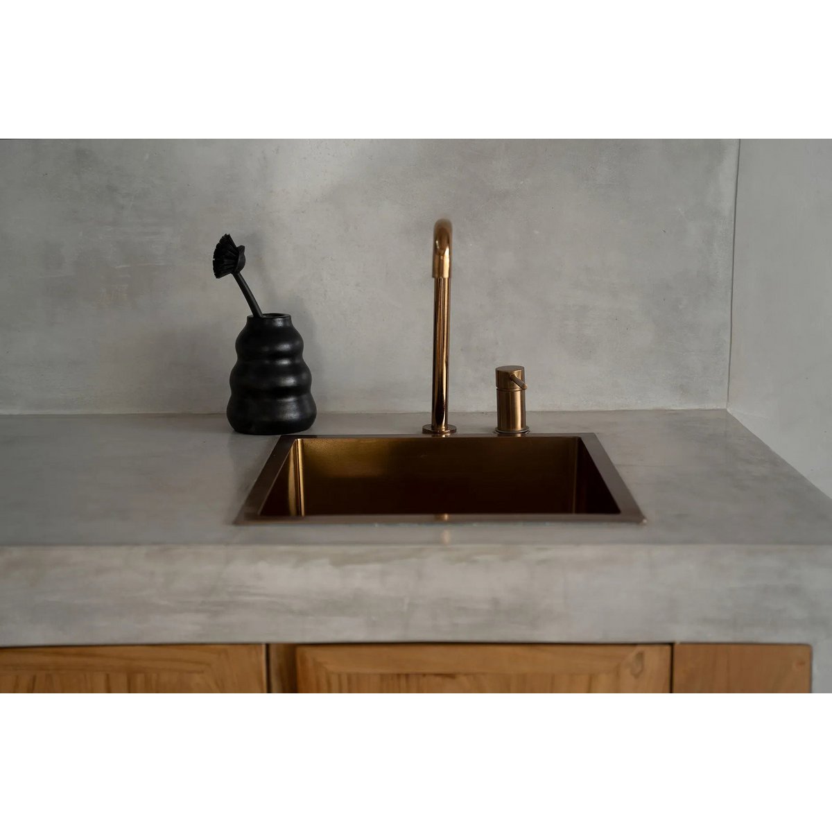 Multifunctionele terracotta vaas