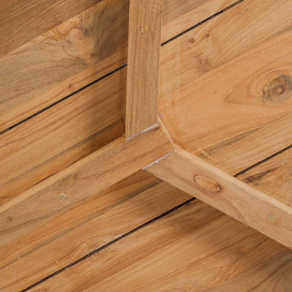 De Gilimanuk bijzettafel - Buiten