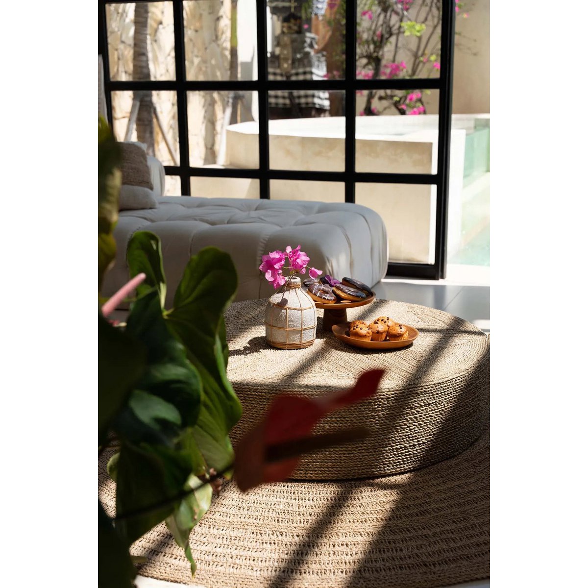 The Teak Root Cake Dish - 28x28 cm