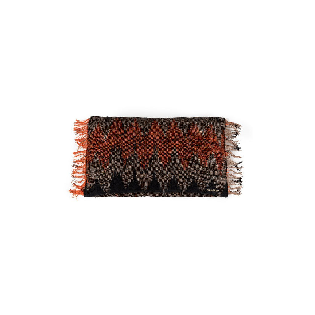 The Oh My Gee Kussenhoes - Zwart Oranje - 30x50