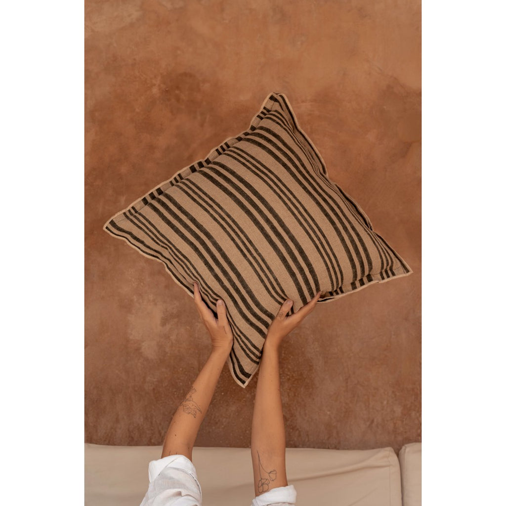 De Nordic Stripe Kussenhoes - Natuurlijk Zwart - 50x50