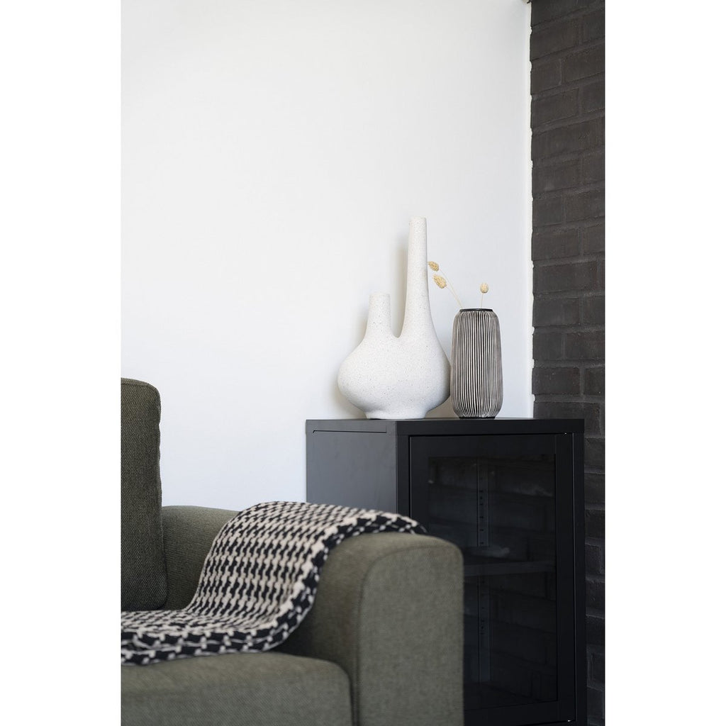 Zwart-Witte Kalkstenen Vaas met Grafisch Strependessin